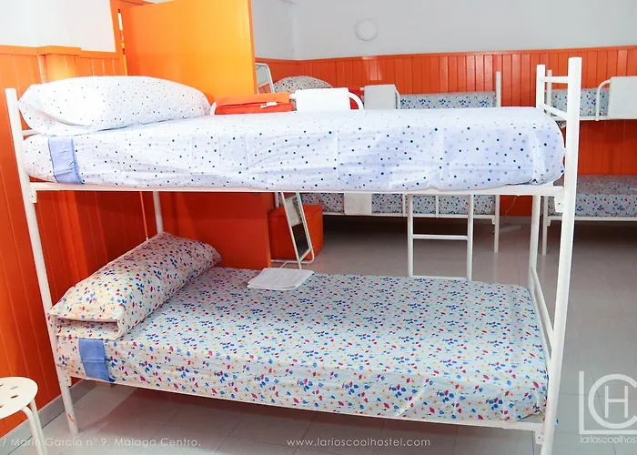 Larios Cool بيت شباب مالقة