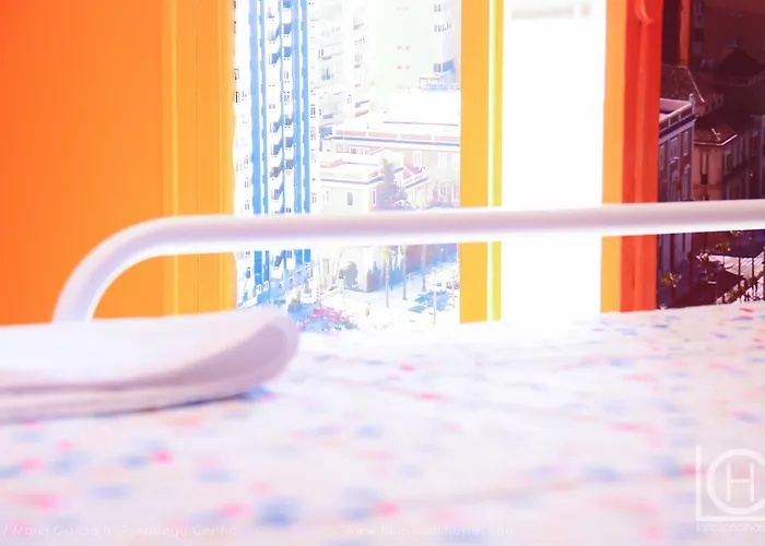 Larios Cool بيت شباب