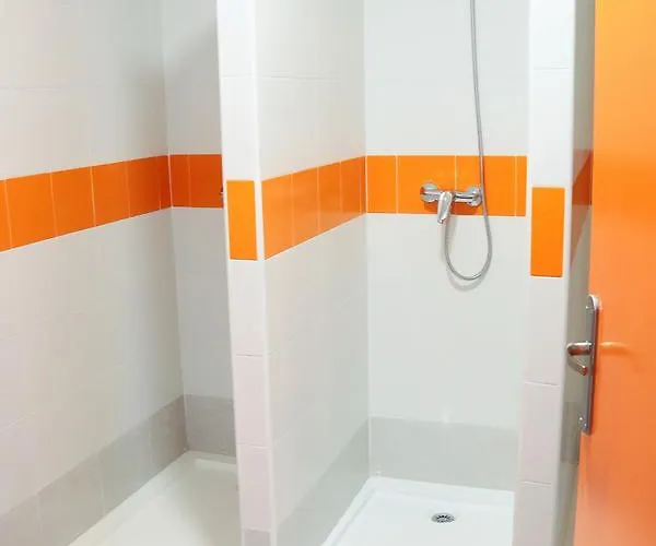 Larios Cool بيت شباب *