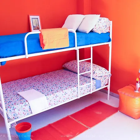 Larios Cool Hostel *