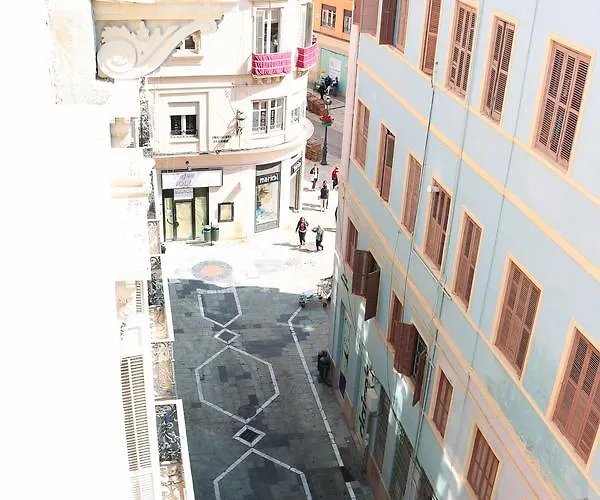Larios Cool Ostello Málaga